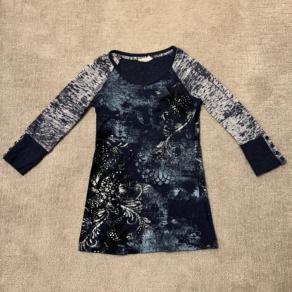 Womens Buckle Miss Me Burnout 3/4 Button Sleeve Top Small.